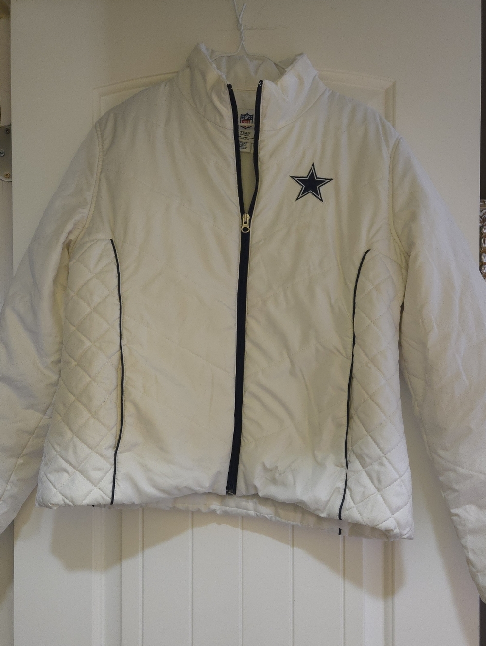 Official NFL Team Gear Women's Dallas Cowboys White Puffer Jacket